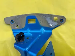 OEM 9827381680 Support d'aile avant droit Peugeot 208 II