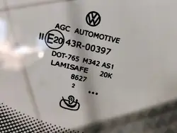 Begagnad framruta OEM AOP45804 för VW Tiguan II