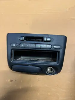 Toyota Yaris I Kassettengerät OEM 86120-52021