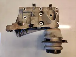 Moottorin Tuki Vasen 4.8 V8 Cayenne 958 9481021151R