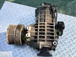 Taka-akselin tasauspyörästö FORD GALAXY (WGR) 009525643B