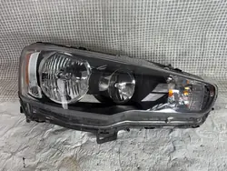 Faros delanteros derecho Mitsubishi Lancer X