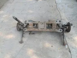 Toyota Avensis T27 takajousipalkki OEM Wrakowisko-14842-