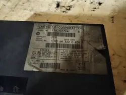 OEM P56038579AC CD-vaihtaja Jeep Grand Cherokee WJ:lle