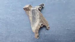VW T4 1.9 D Servopumpenhalterung 044145548D