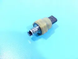 Fuel Pressure Sensor Volvo V60 I 31405635