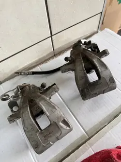 Jarrusatulat taka vasen+oikea OEM 7373002+7373003