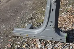 Vänster mittendörrpelare OEM SLUPEKLEWYKONA & gångjärn