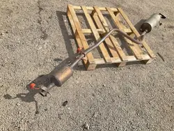 Silenciador Ford GJ87A OEM - 1.0L 2024 Usado