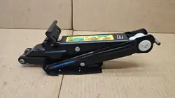 VW Golf II Door Handle OEM 357011031B - Used