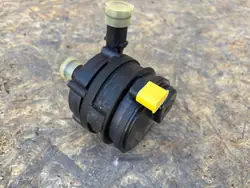 Zusatzwasserpumpe OEM 32238225 für Volvo