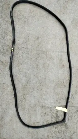 OEM USZCZELKA DRZWI PRAWY PRZÓD PRZEDNICH SSANGYONG KORANDO IV 22 R OE