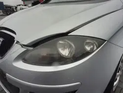 Farol dianteiro esquerdo SEAT Toledo III Altea