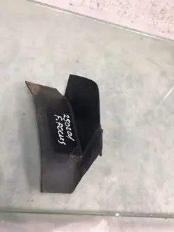 Cobertura farol traseiro esquerdo Ford OE JX7B13N553A - Usado
