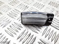 Luz traseira da matrícula Nissan X-Trail ichikoh6241