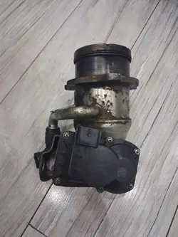 Refroidisseur d'échappement OEM 147100361R pour Renault Trafic III