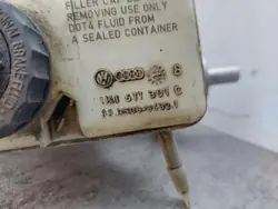 Begagnad VW Bromscylinder OEM 1K1614301C 2.0L Diesel