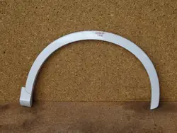 Q3 8U Oikea Etulokasuoja LS9R 2014-2018 OEM