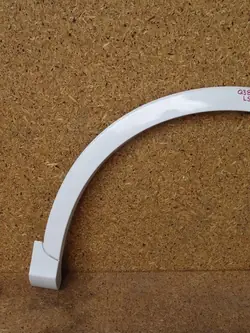 Q3 8U Oikea Etulokasuoja LS9R 2014-2018 OEM