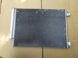 OEM 921006454R Klimakondensator für Renault