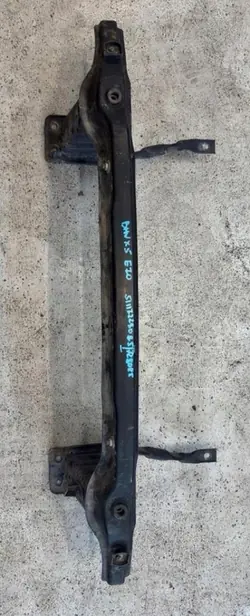 Etupuskuri vahvistin BMW X5 E70 51117165458