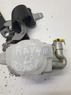 OEM 7Q2340-P vänster framsätesbälte för Toyota RAV4 III