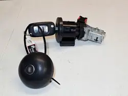 Renault Twingo III Sytytys + Polttoainesäiliön Kansi 487002147R