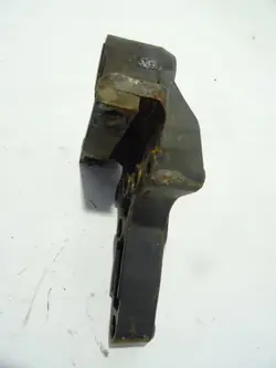 OEM 21575601 Höger Fjäderfäste för Volvo FH4