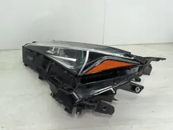 Farol esquerdo Lexus UX LED 2021 Usado