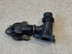 Carcasa termostato OEM 4127170 para BMW X2 F39