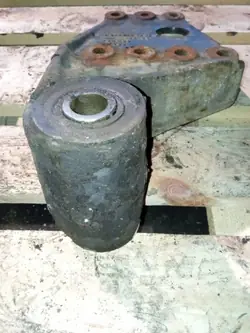 Höger framfjäderfäste OEM A9493220203 Mercedes