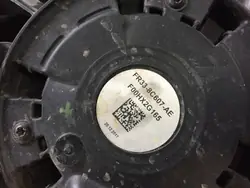Ford OE MTR7030 Fläktkåpa Mustang 2015-