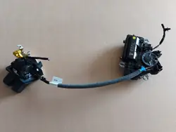 Audi Q7 takaluukun lukko OEM 4M0827887B - Käytetty