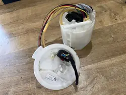 Bomba de combustible BMW OEM 8077484 para M3 G80