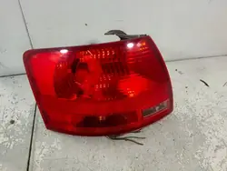Luz trasera izquierda Audi A4 B7 8E9945095E