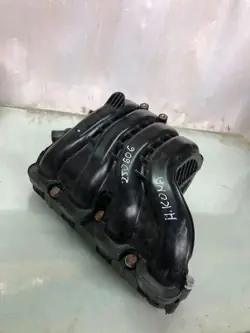Ansaugkrümmer OEM 240605A für Hyundai 1.6L