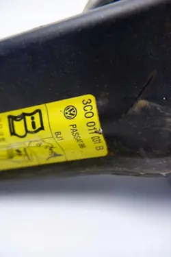 Volkswagen Passat B6 Biljacks OEM 3C0011031B