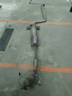 OEM J008082 Auspuff Schalldämpfer & Katalysator