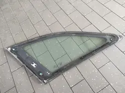 Vitre Arrière Droite SZYBA AUDI A4 - Pièce OEM