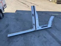 Pilar da Porta Direito Central OEM 2019 ROK VW Crafter II