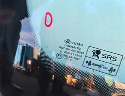Begagnad framruta OEM SZYBA PRZEDNIA CZOŁOWA VOLVO C30