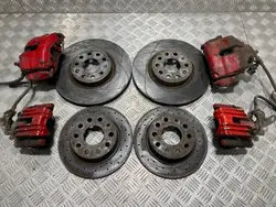 SEAT OE Bremscheiben & Bremssättel Set Vorne/Hinten