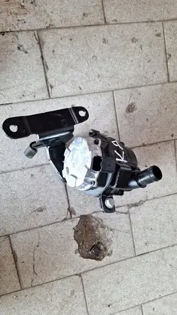 Vattenpump Renault Kangoo IV