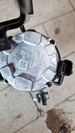 Pompe à eau Renault Kangoo IV