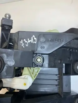 Seletor de Mudanças Ford OE OEM 6C1R-7C453-NC Usado