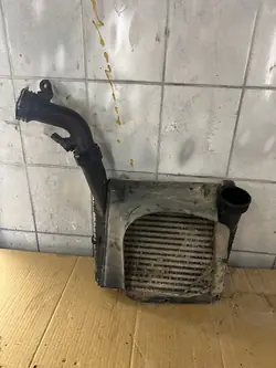 Intercooler izquierdo VW Touareg I 5.0 TDI