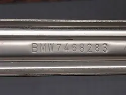 Kraftstofftankhalterung OEM 7468283 für BMW X7 G07