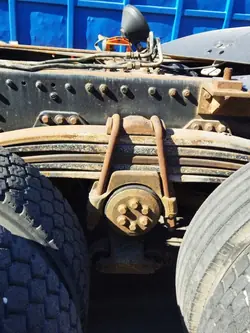 Hintere Parabelfeder OEM 81.43402-6735 für MAN TGS/TGA