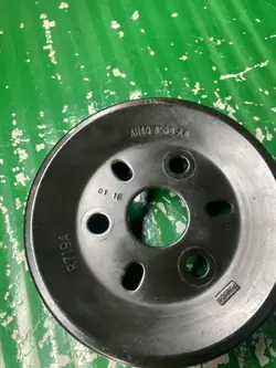 Pompe à eau OEM AH4Q8509AA pour Land Rover Range Rover Velar