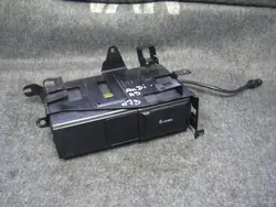 Audi CD-vaihtimen Nostin OEM 8L0035113D - Käytetty